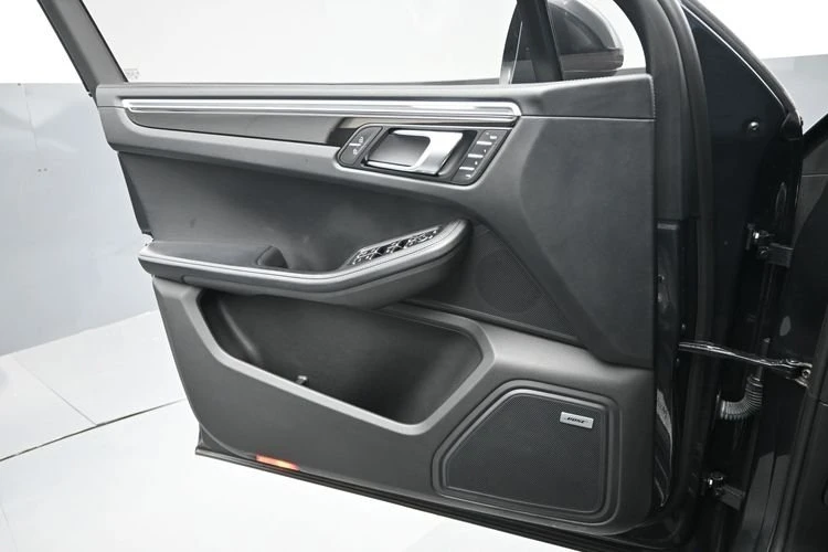 2020 Porsche Macan S - Image 7 of 20