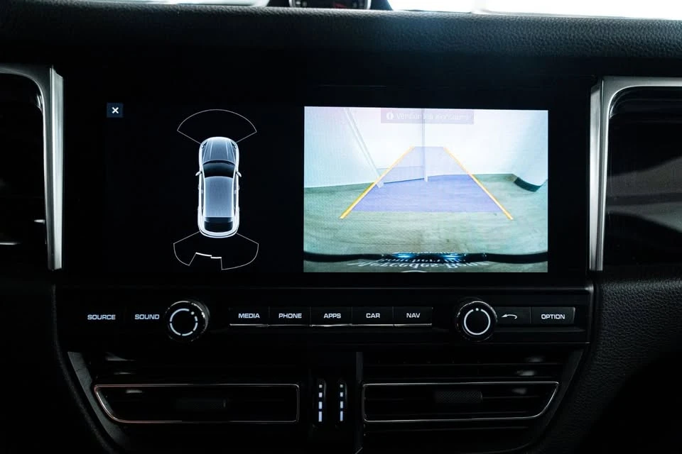 2020 Porsche Macan S - Image 17 of 20