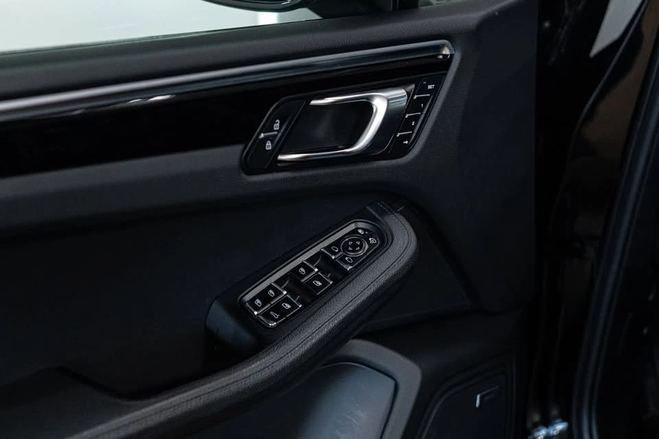 2020 Porsche Macan S - Image 9 of 20