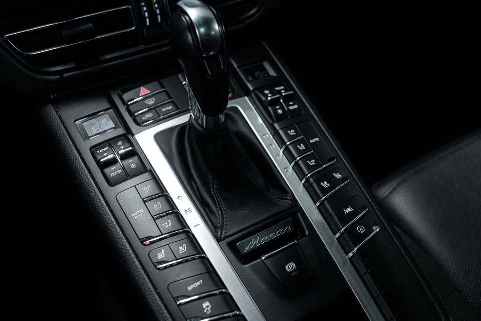 2020 Porsche Macan S - Image 19 of 20
