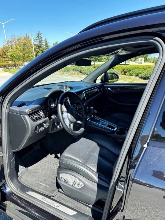 2020 Porsche Macan S - Image 8 of 24