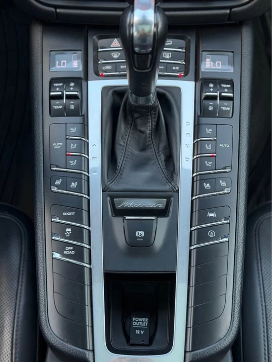 2020 Porsche Macan S - Image 13 of 16