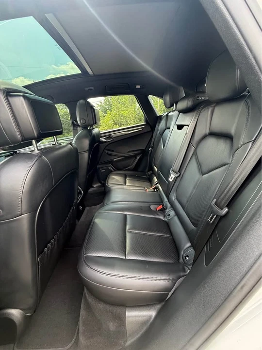2020 Porsche Macan S - Image 10 of 17