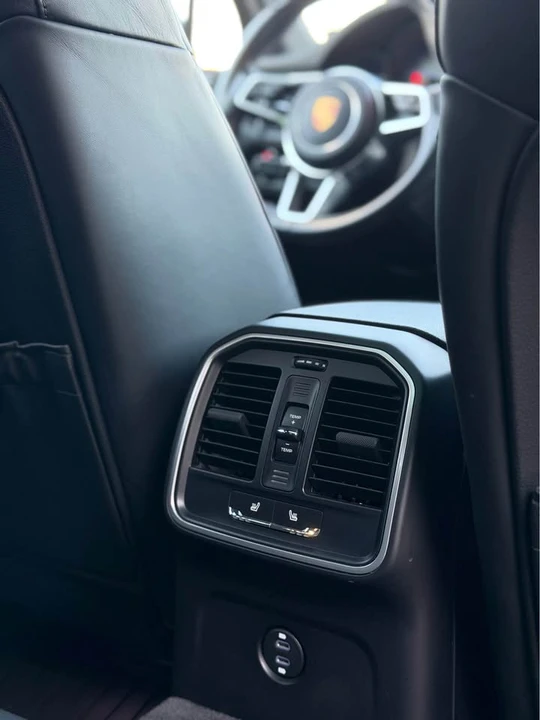 2020 Porsche Macan S - Image 9 of 16