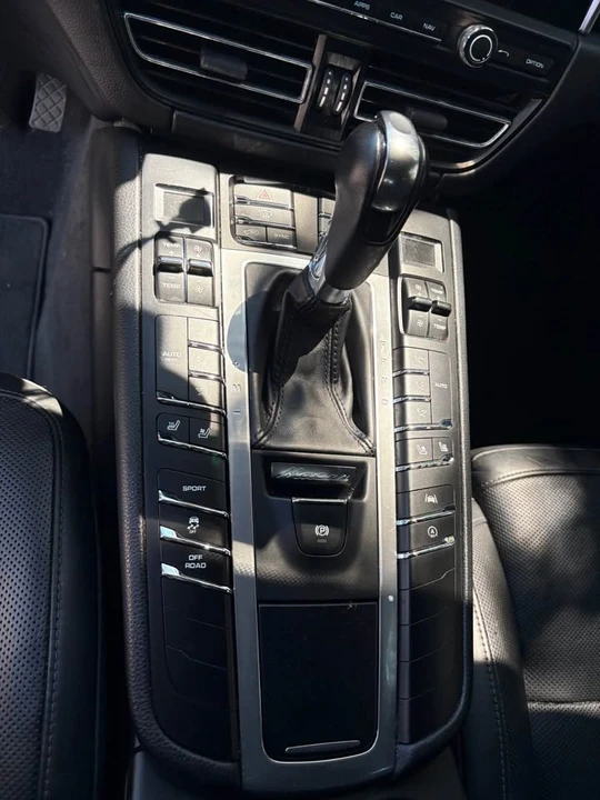 2020 Porsche Macan S - Image 11 of 14