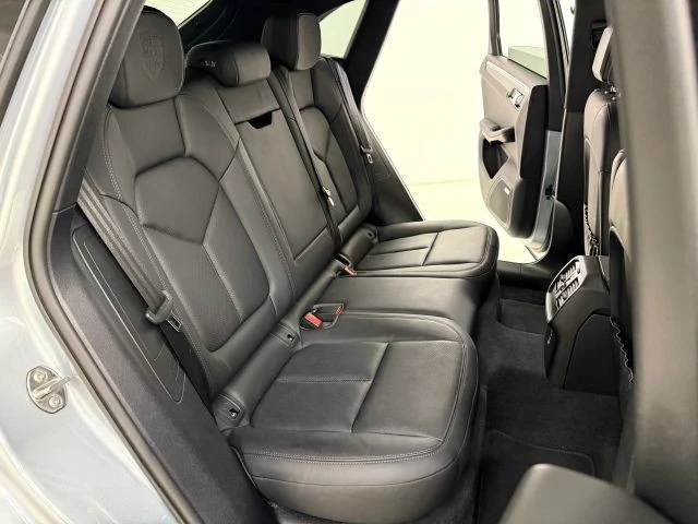 2020 Porsche Macan S - Image 20 of 21