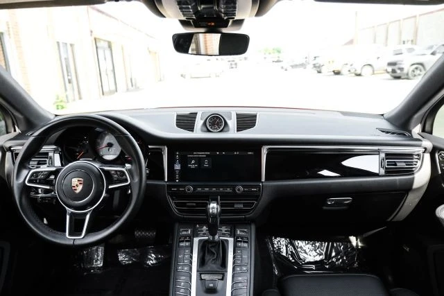 2020 Porsche - Image 13 of 31
