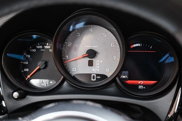 2020 Porsche - Image 18 of 31
