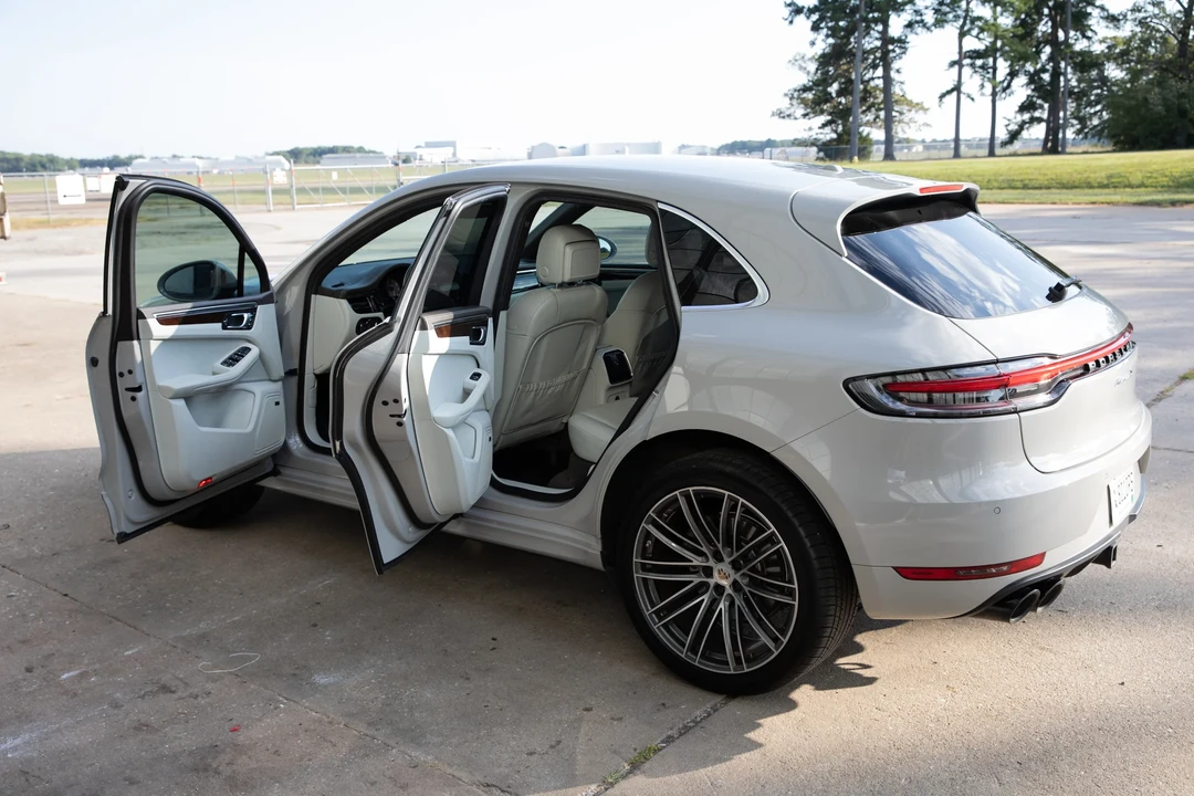 2020 Porsche Macan S - Image 25 of 31