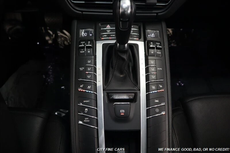 2020 Porsche Macan S - Image 24 of 31