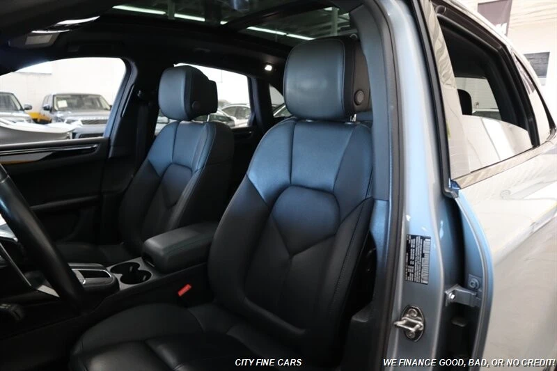 2020 Porsche Macan S - Image 28 of 31