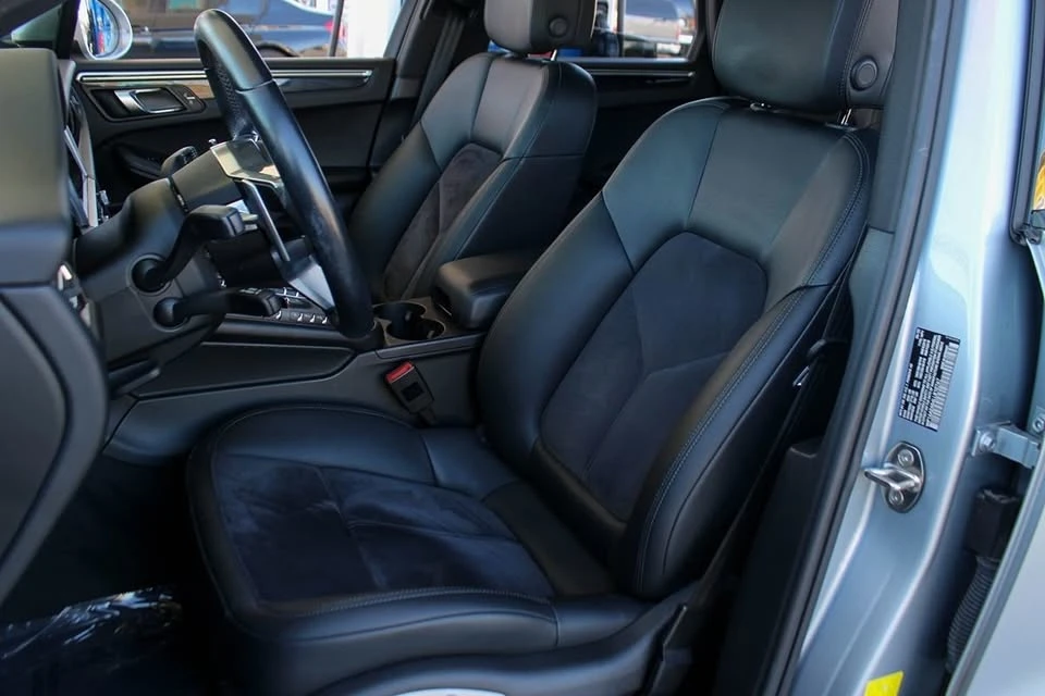 2020 Porsche Macan - Image 17 of 20