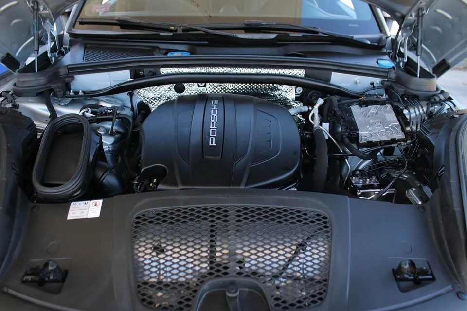 2020 Porsche Macan - Image 13 of 20