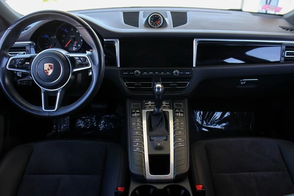 2020 Porsche Macan - Image 14 of 20