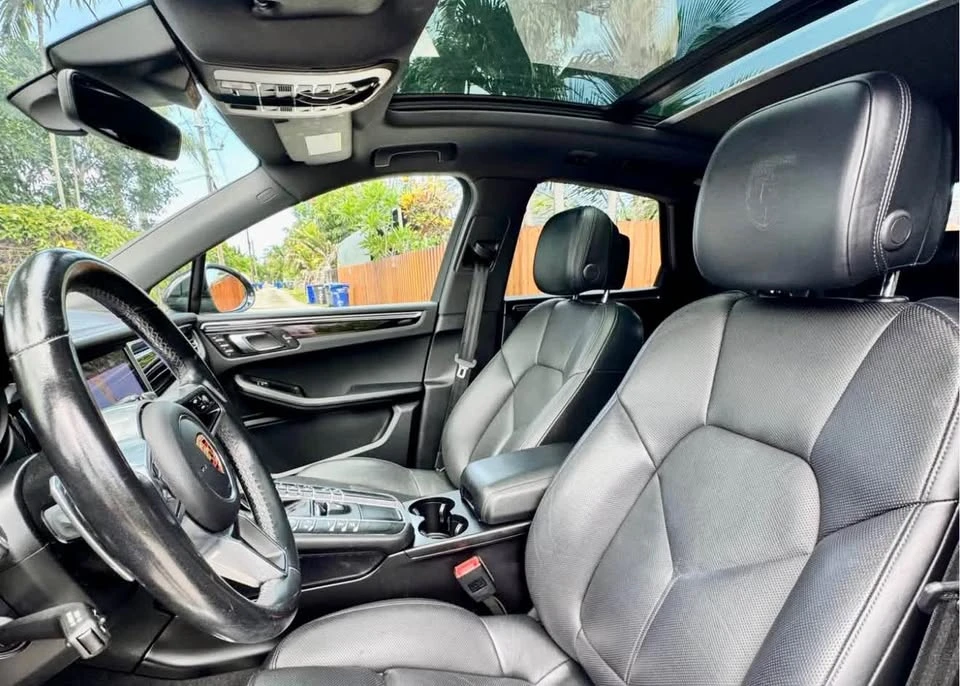 2020 Porsche Macan - Image 7 of 10
