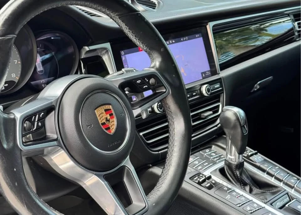 2020 Porsche Macan - Image 6 of 10