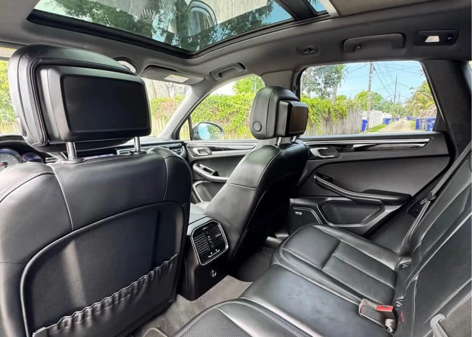 2020 Porsche Macan - Image 5 of 10
