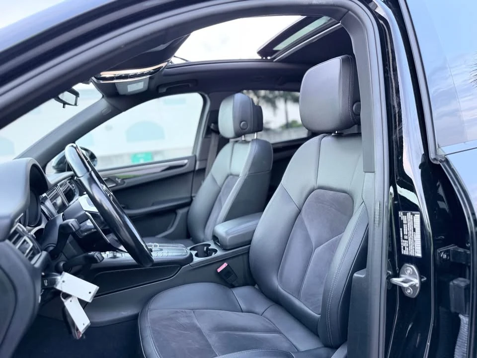 2020 Porsche Macan - Image 12 of 20