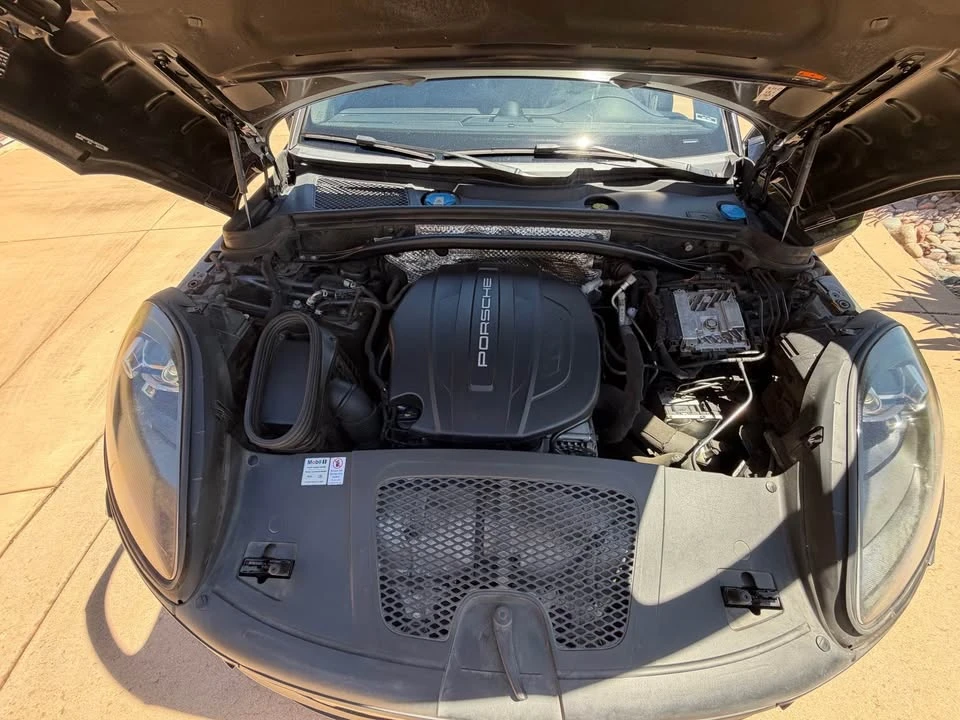 2020 Porsche Macan - Image 17 of 20