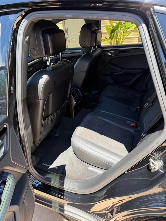 2020 Porsche Macan - Image 10 of 20