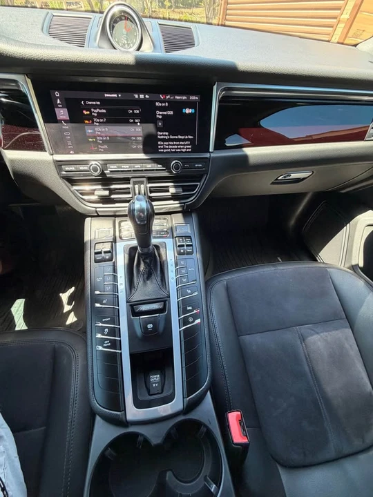 2020 Porsche Macan - Image 5 of 20