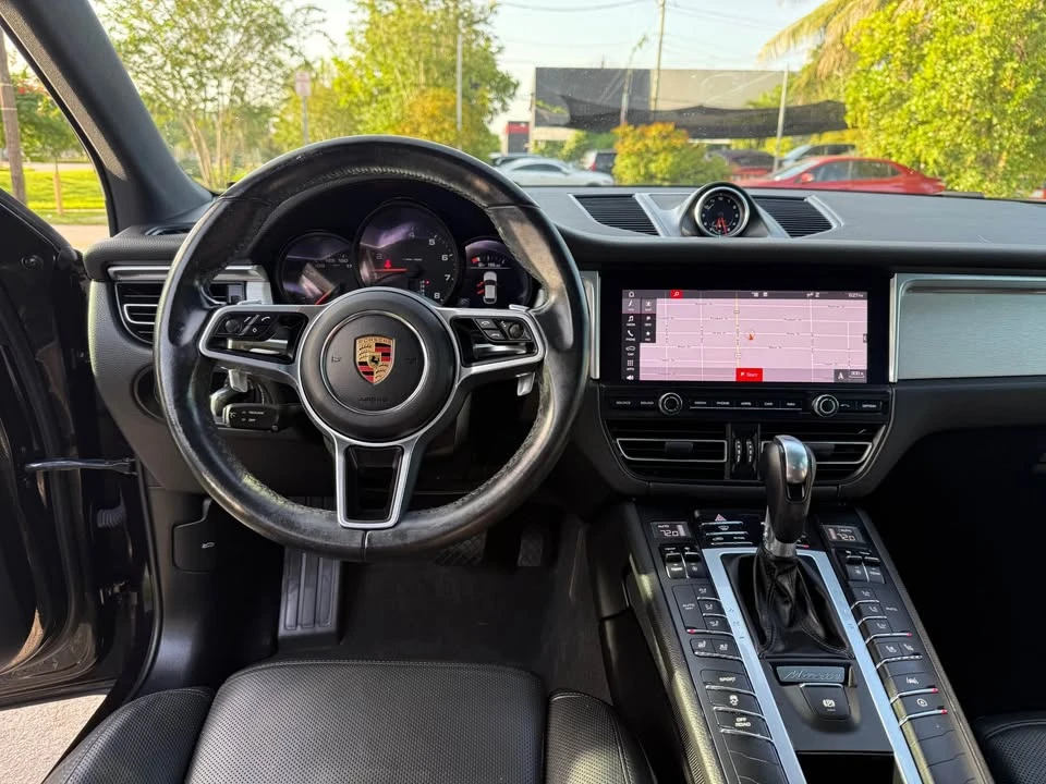 2020 Porsche Macan - Image 8 of 11