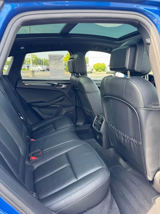 2020 Porsche Macan - Image 13 of 18