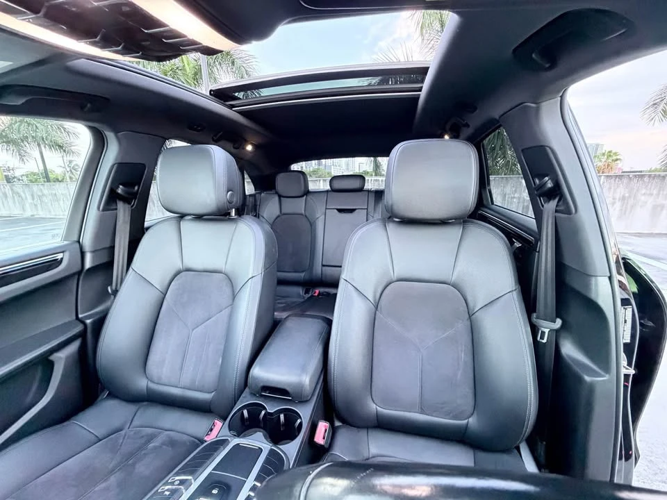 2020 Porsche Macan - Image 14 of 20