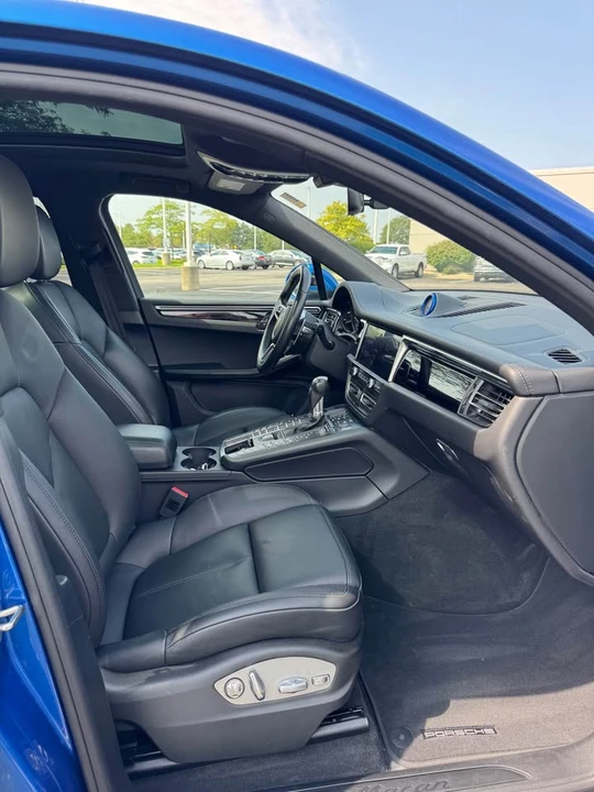 2020 Porsche Macan - Image 14 of 18