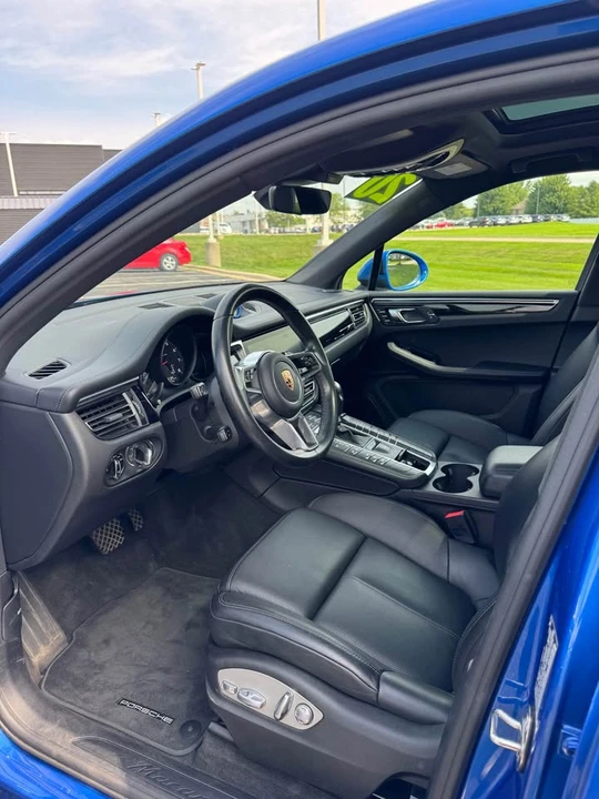 2020 Porsche Macan - Image 11 of 18