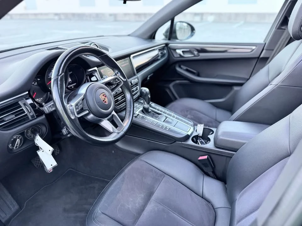 2020 Porsche Macan - Image 13 of 20