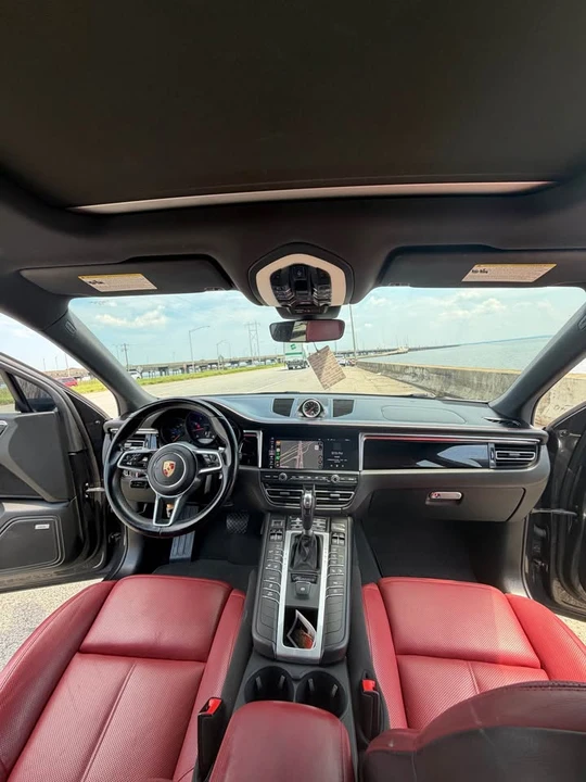 2020 Porsche Macan - Image 2 of 11