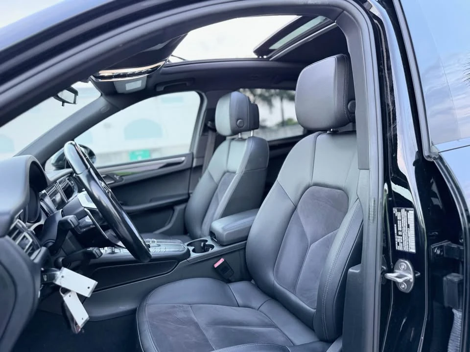 2020 Porsche Macan - Image 12 of 20