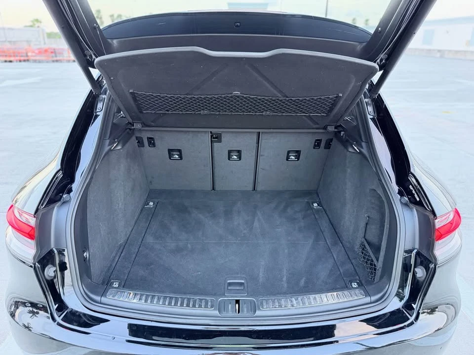 2020 Porsche Macan - Image 17 of 20