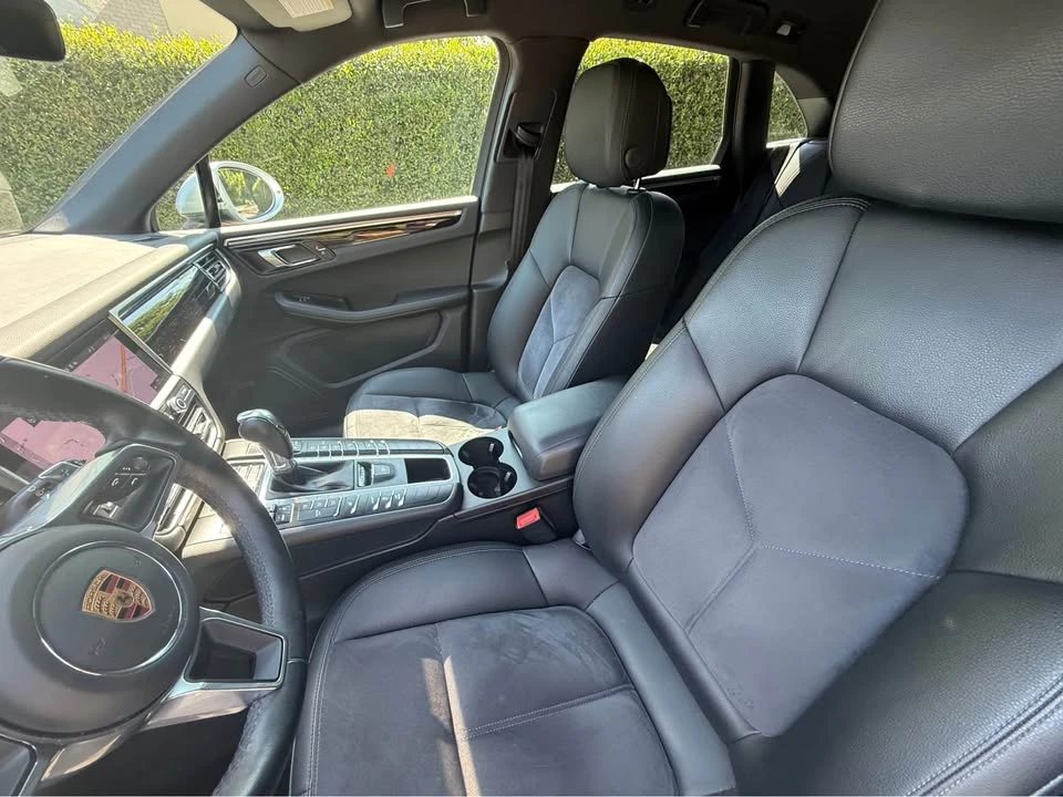 2020 Porsche Macan - Image 8 of 10