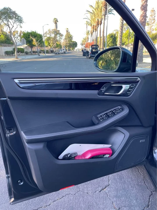 2020 Porsche Macan - Image 11 of 16
