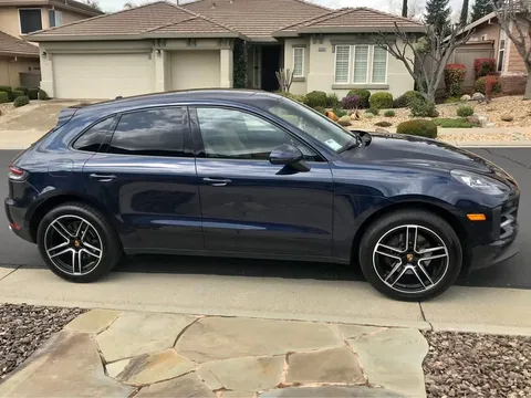 2020 Porsche Macan Sport Utility 4D