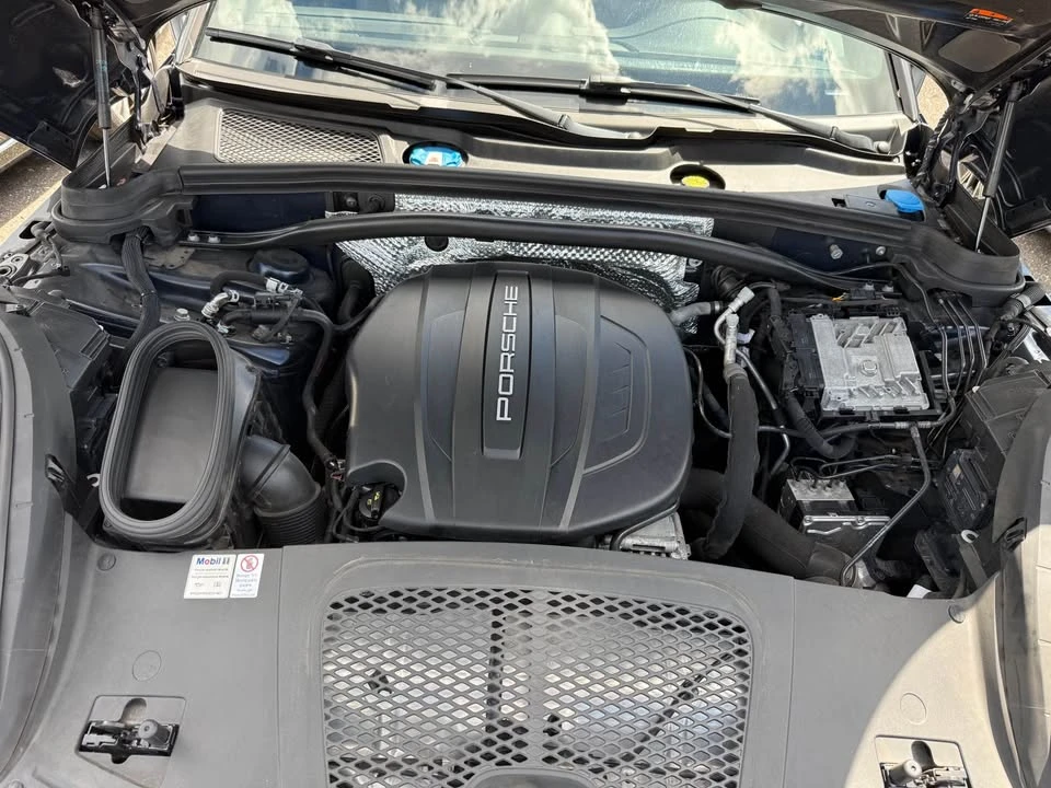 2020 Porsche Macan - Image 15 of 15