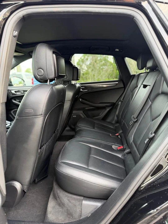 2020 Porsche Macan - Image 5 of 7