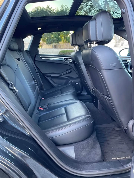 2020 Porsche Macan - Image 13 of 16