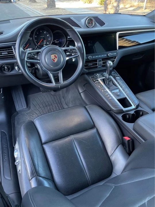 2020 Porsche Macan - Image 10 of 16