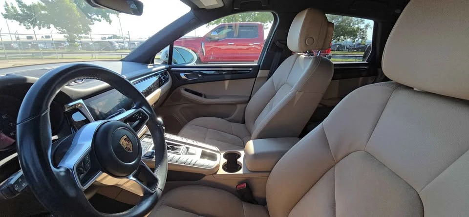 2020 Porsche Macan - Image 7 of 9