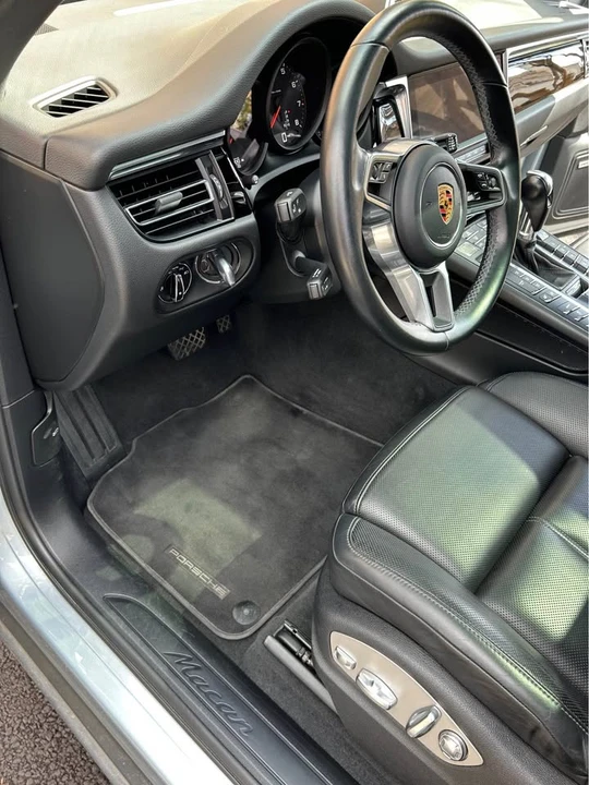 2020 Porsche Macan - Image 10 of 20