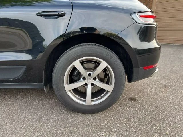 2020 Porsche Macan - Image 10 of 21