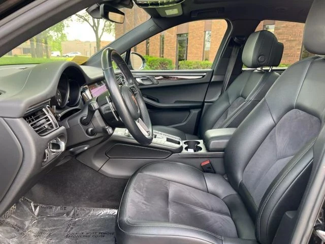 2020 Porsche Macan - Image 14 of 21