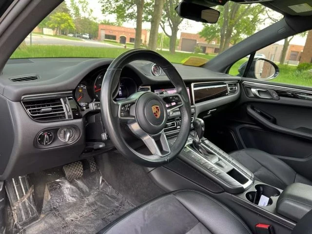 2020 Porsche Macan - Image 15 of 21