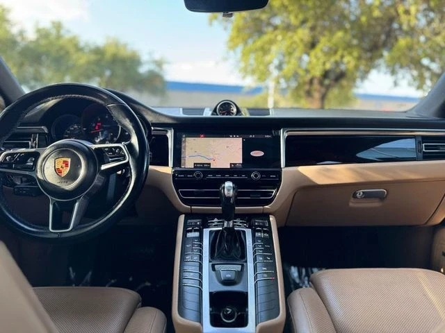 2020 Porsche Macan - Image 12 of 21