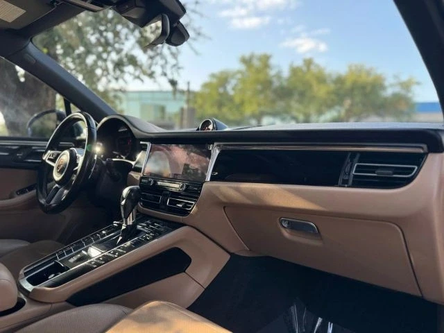 2020 Porsche Macan - Image 13 of 21