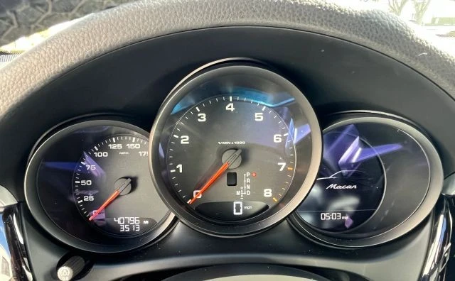 2020 Porsche Macan - Image 15 of 21