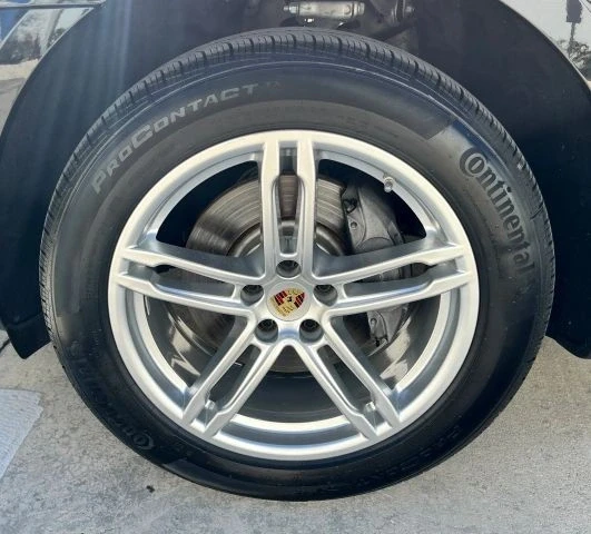 2020 Porsche Macan - Image 9 of 21